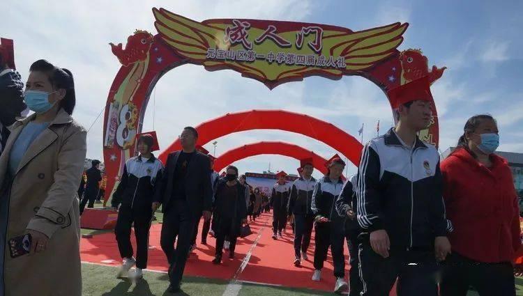 河北景县布雕画艺人创作“龙腾四海”等系列作品迎新春